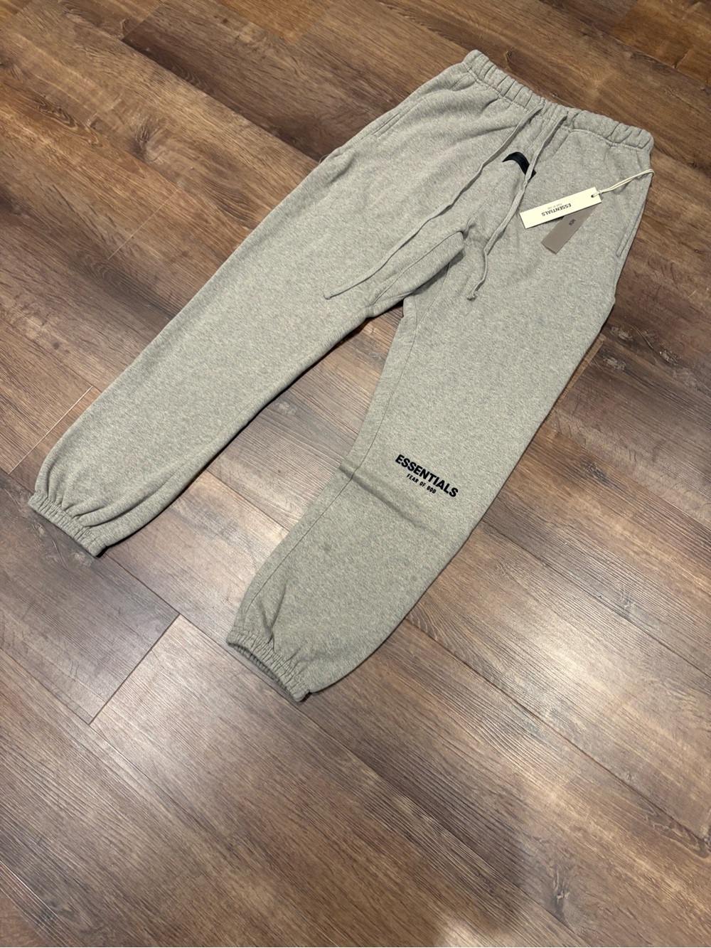 Essentials Gray Sweatpants - Picture 3 of 7